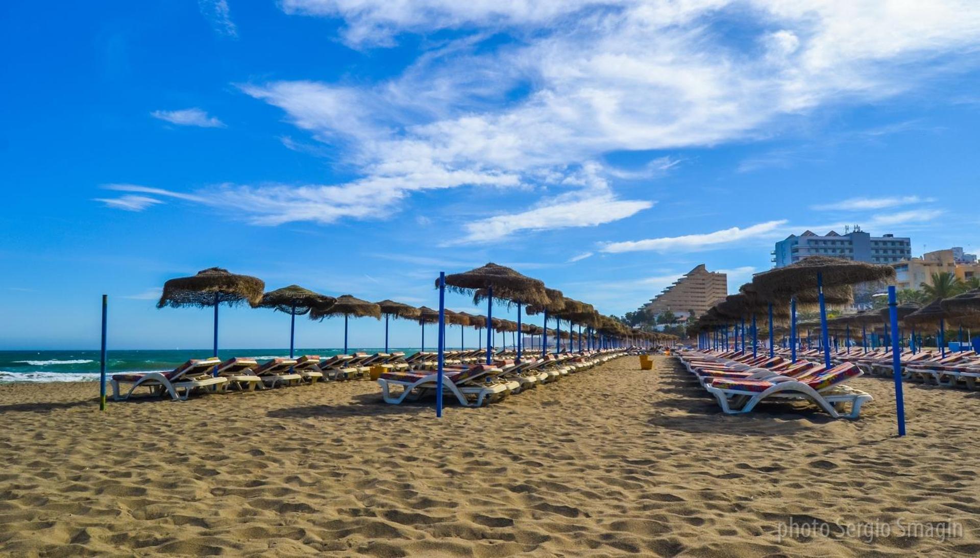 Los Patos I Apartamentos - Segunda Linea De Playa - Parking Gratis - Piscina بينالماذينا المظهر الخارجي الصورة